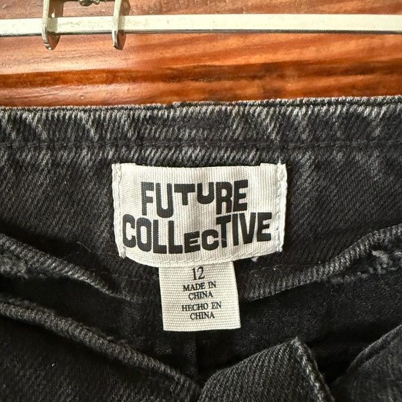 Future Collective Mid-Rise Barrel Leg Jeans - Black Wash, Size 12 - Picture 4 of 7